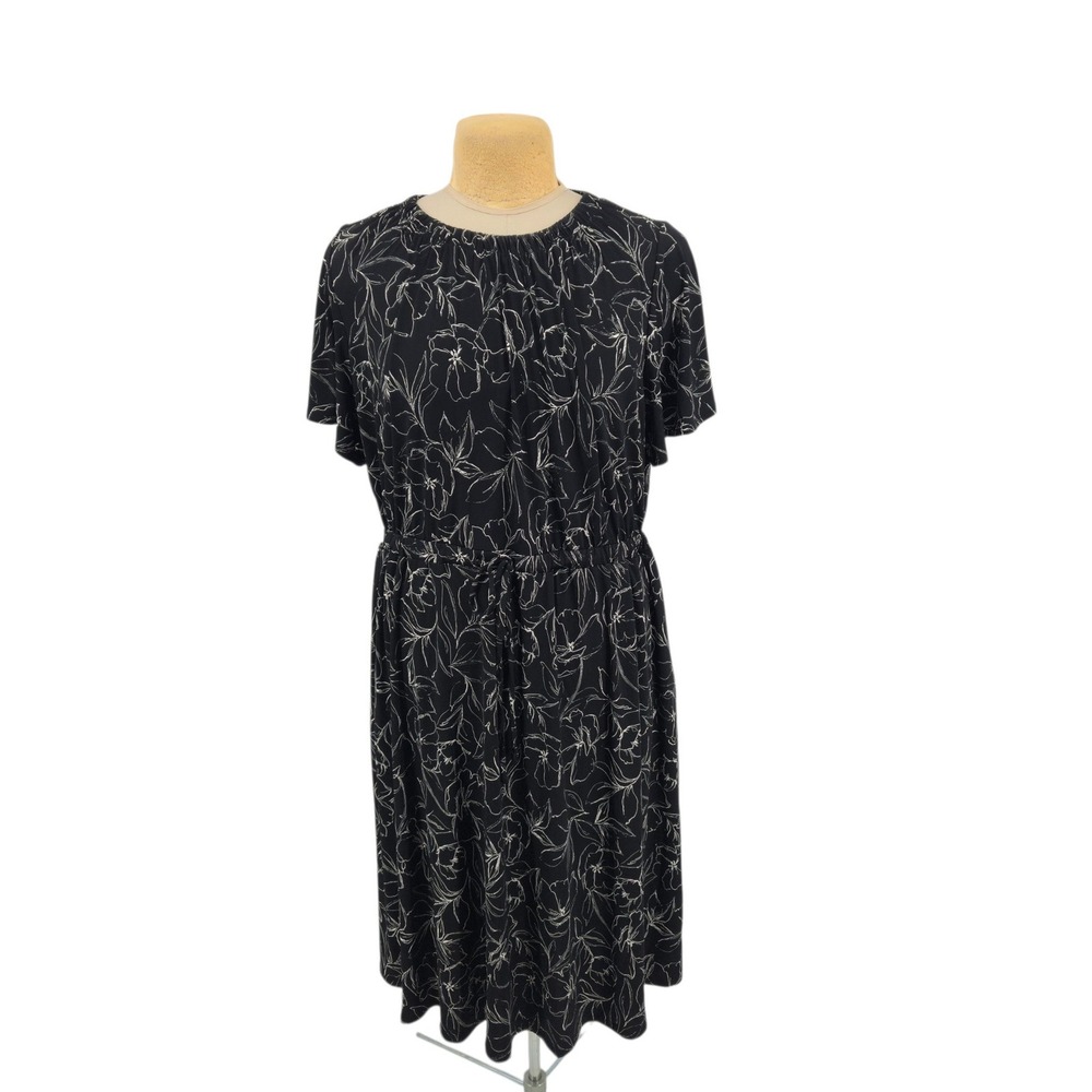 Lane Bryant Fit and Flare Dress Women 18/20 Pockets Floral Short Sleeve Midi